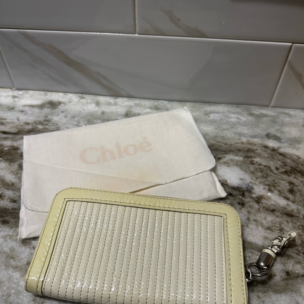 Chloe Cream Wallet - Picture 2 of 8